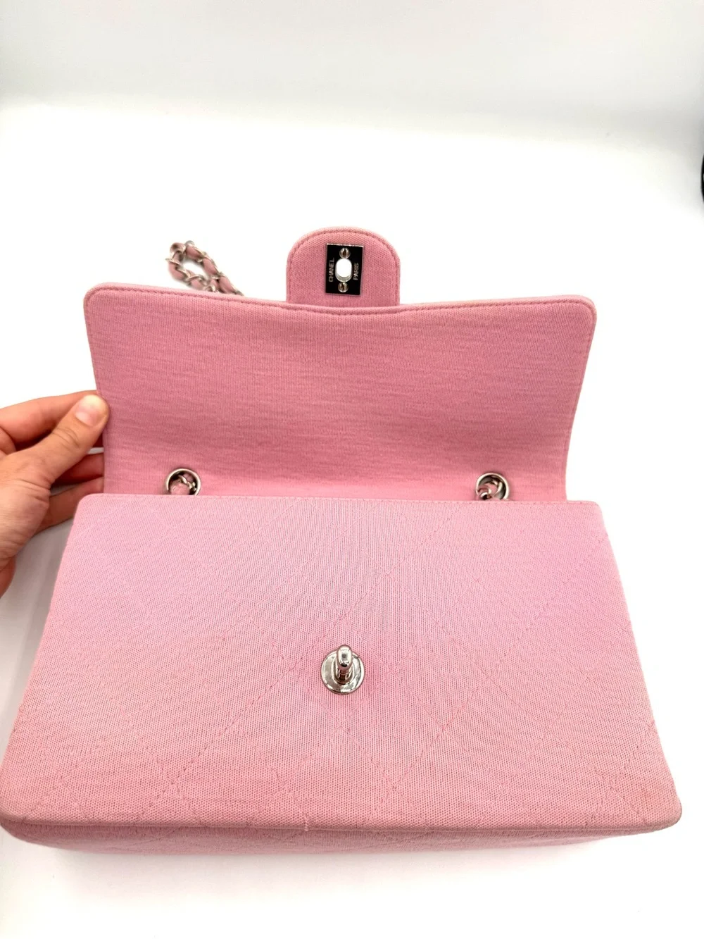 CHANEL 💕2450 theretrodiet