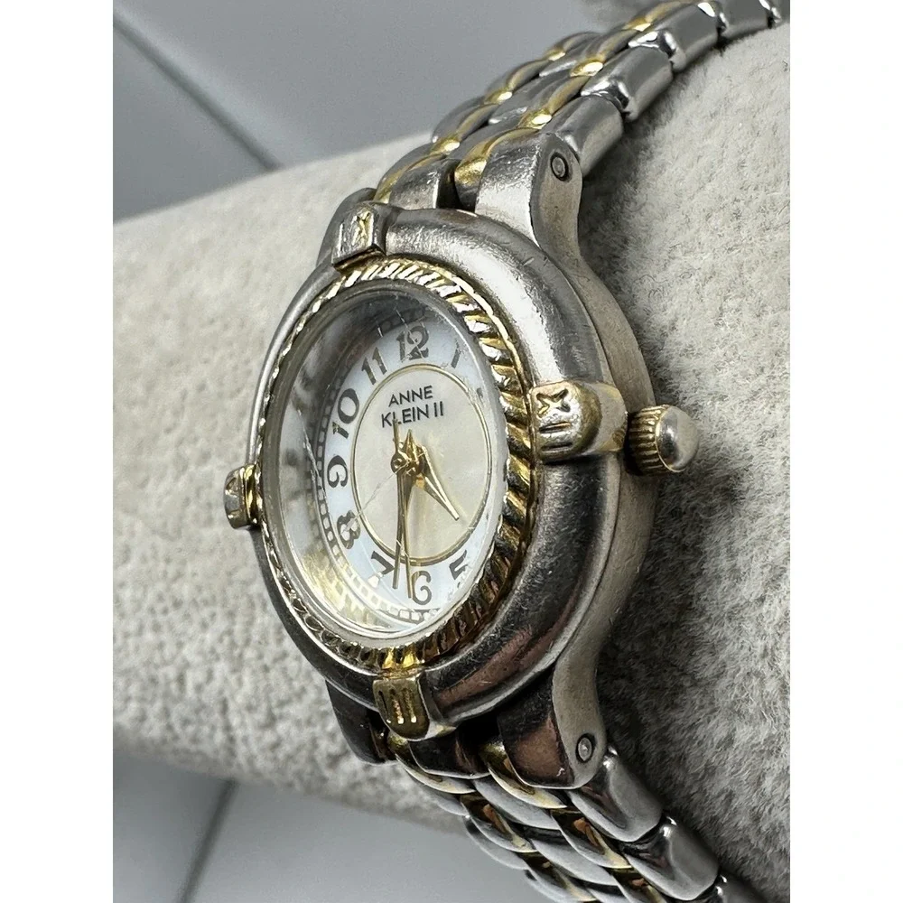 Anne Klein it has