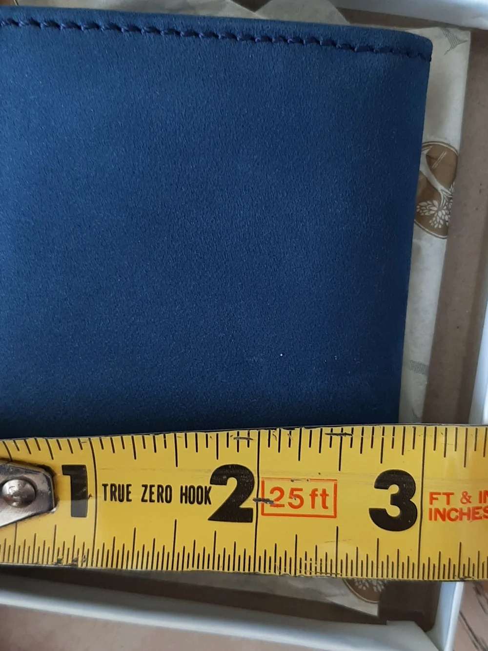 Levenger compact leather