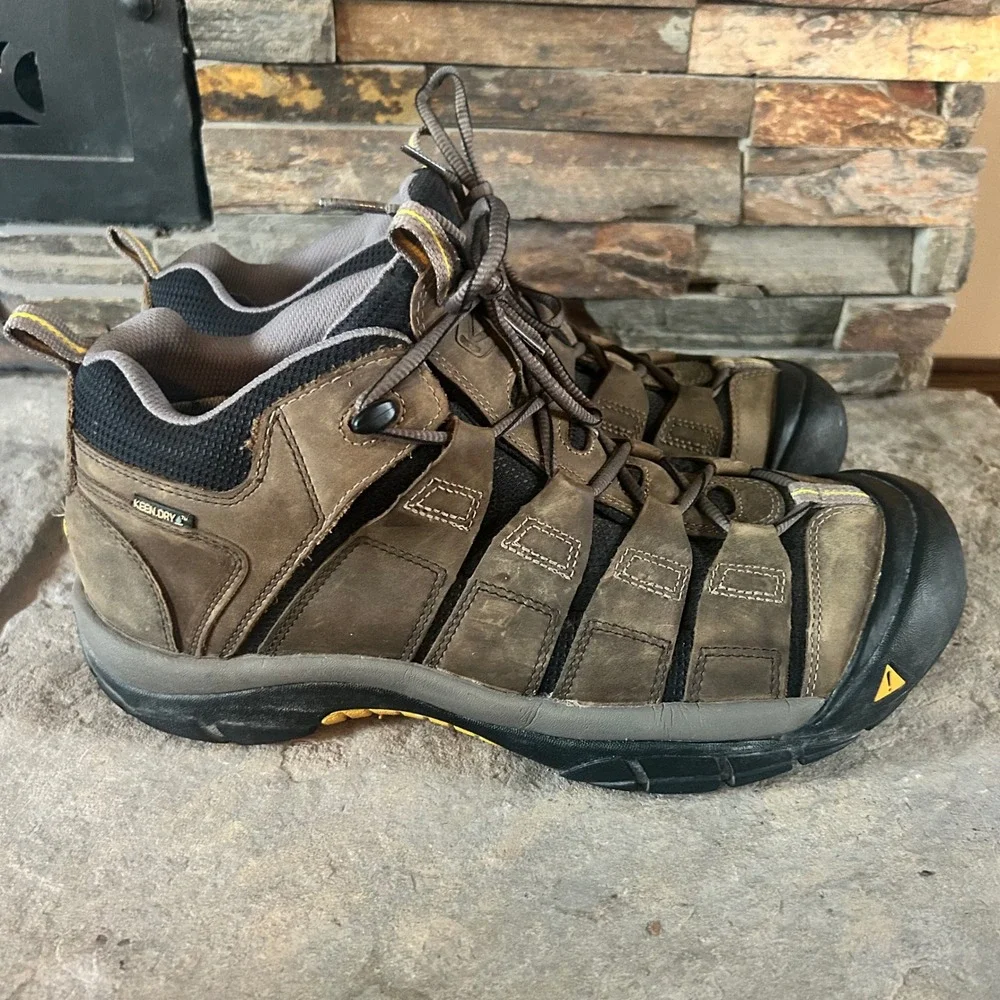 Keen hiking shoes