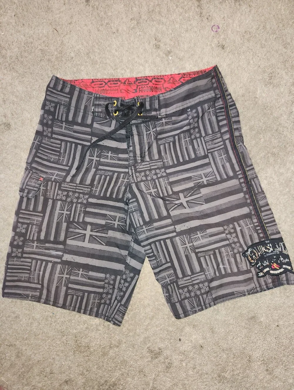 Quicksilver Eddie Aikau Waimea Bay Hawaii Boardshorts 30
