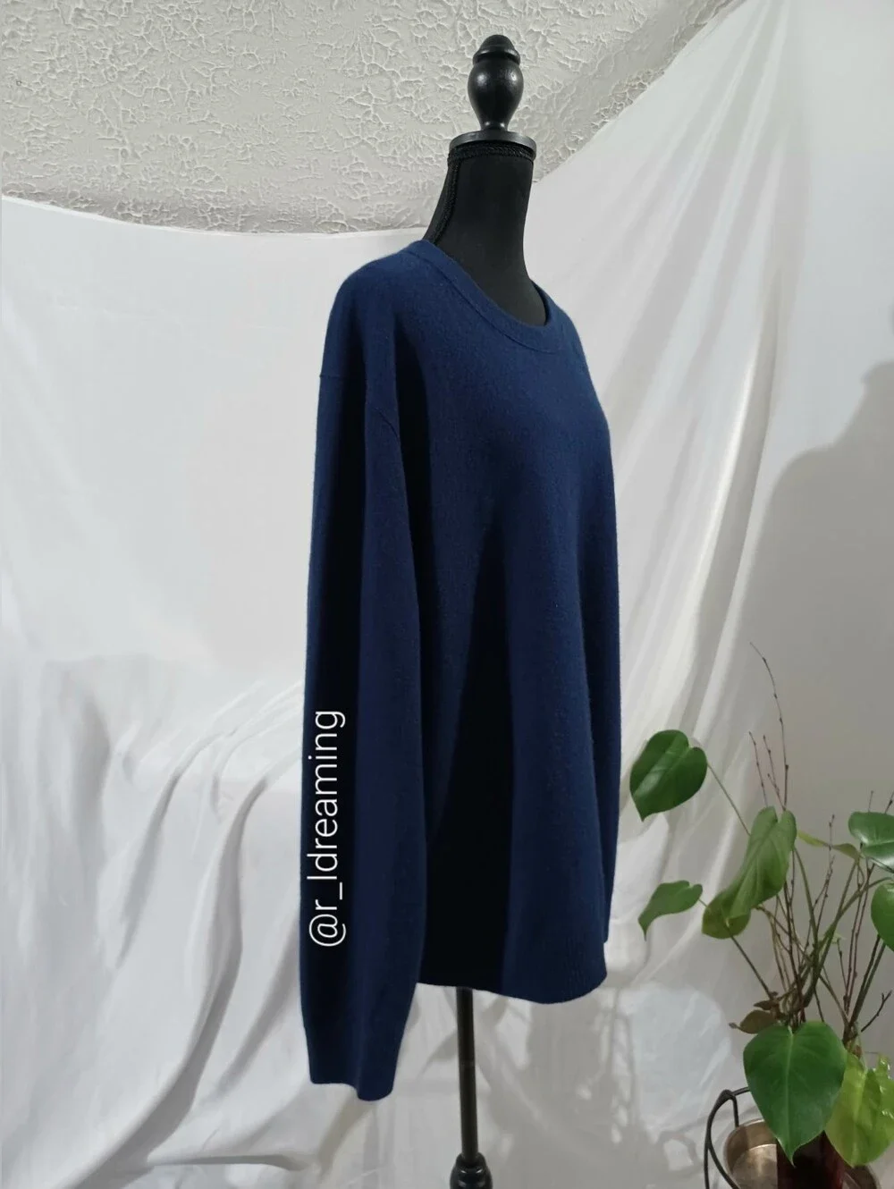 Banana Republic color sold