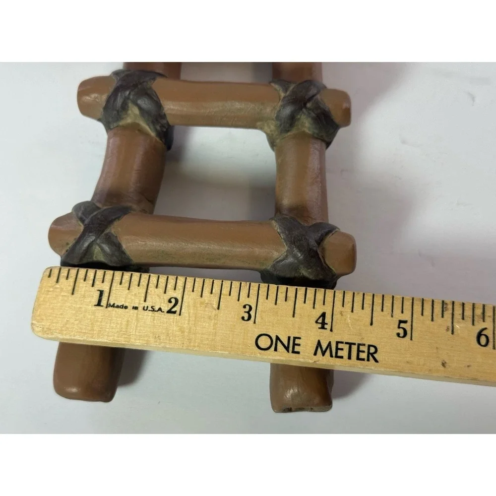 N/A ceramic log