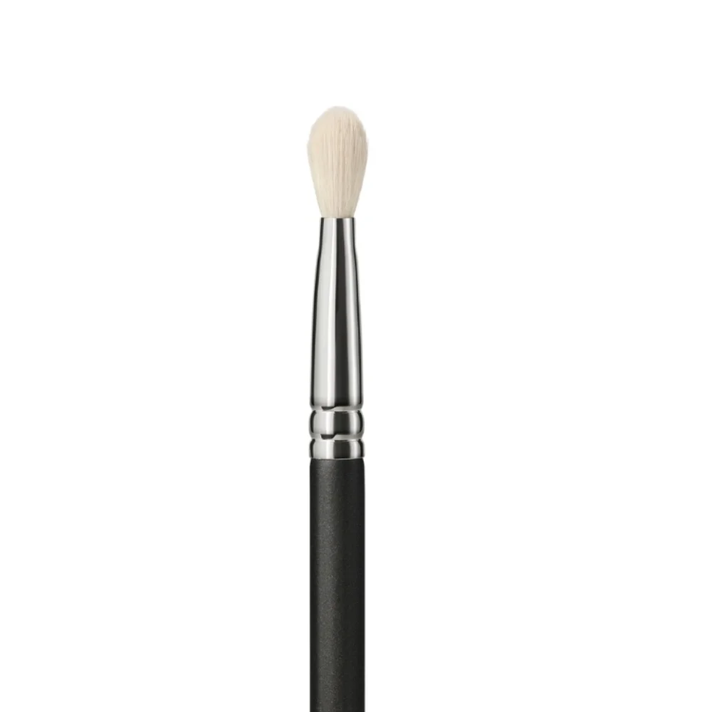 MAC Cosmetics brush shading