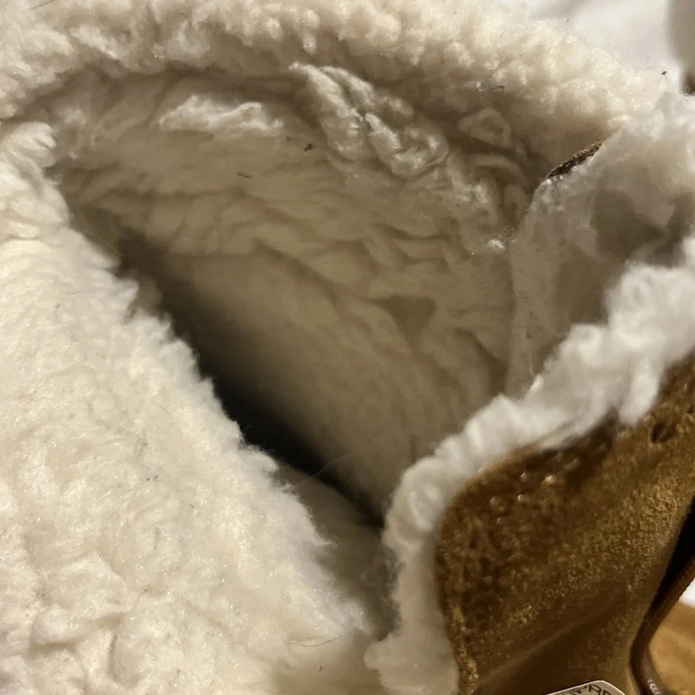 Koolaburra by UGGS kids KOOLA SHORT Fashion Boots - Chestnut, US Size 4 EU36
