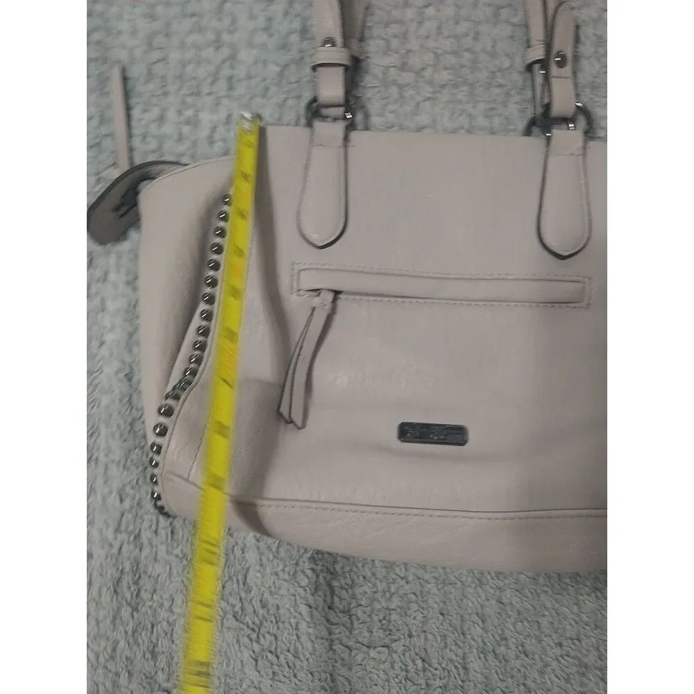 N/A small scuff