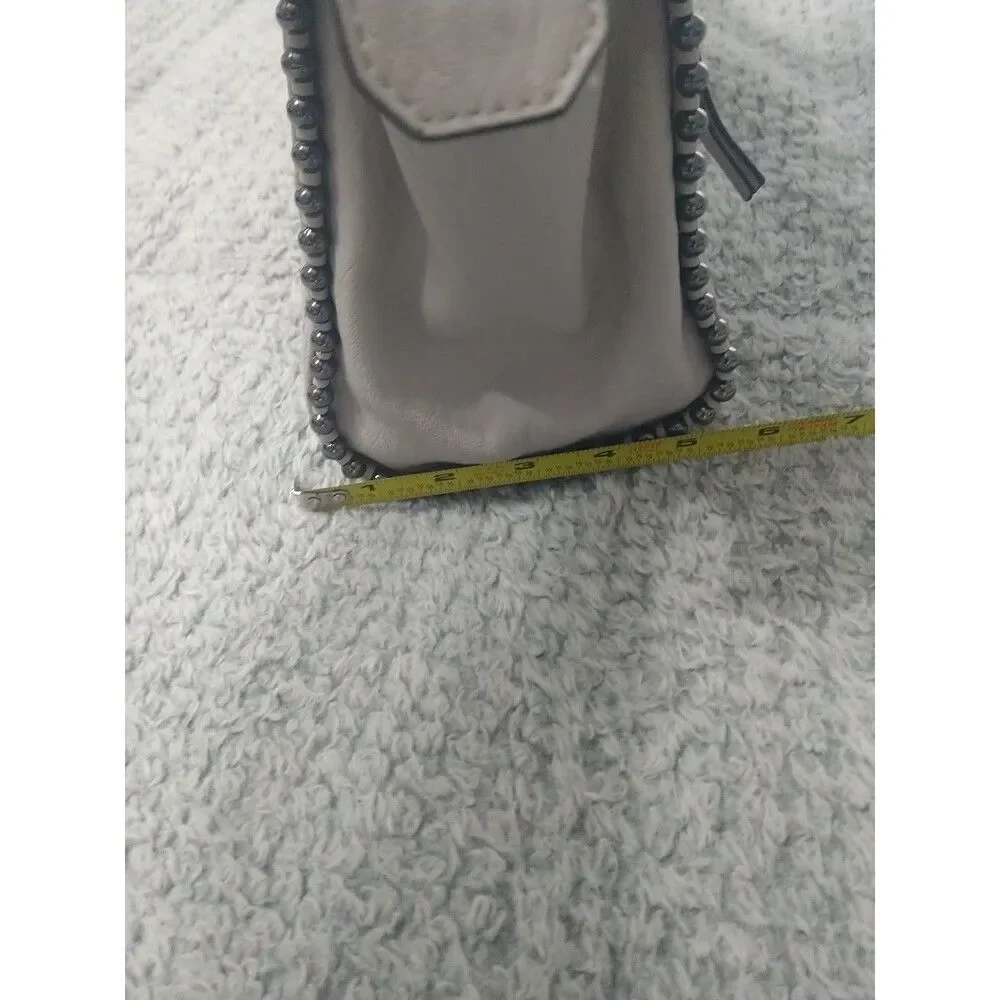 N/A small scuff