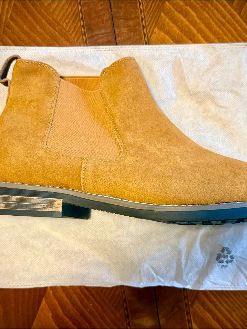 Bruno Marc crease resistant