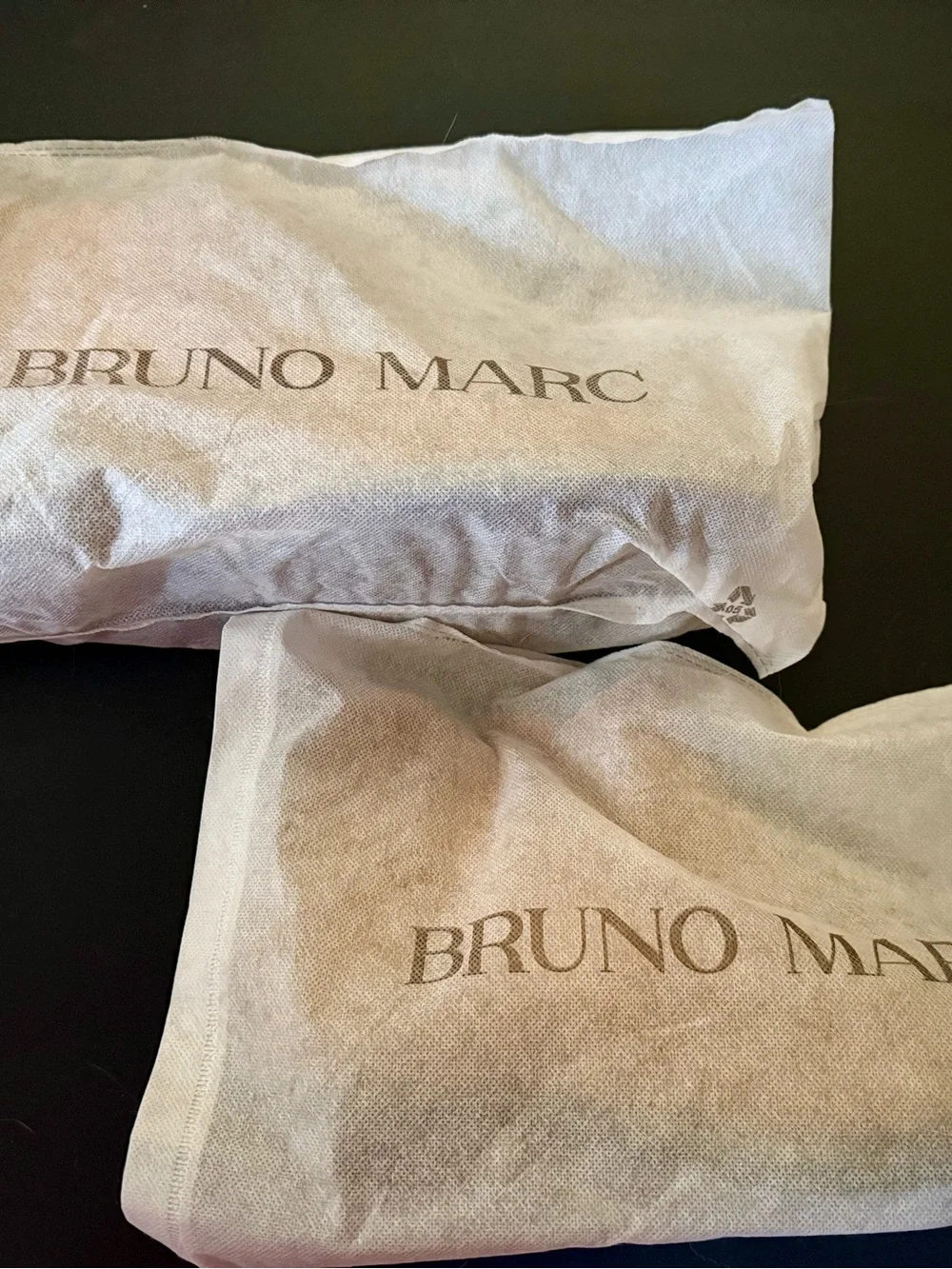 Bruno Marc crease resistant