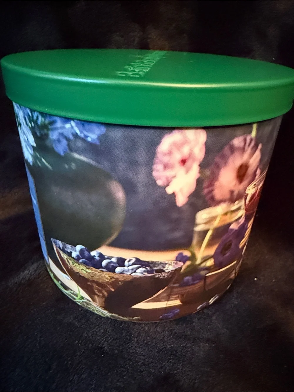 Bath & Body Works scent blueberry wick