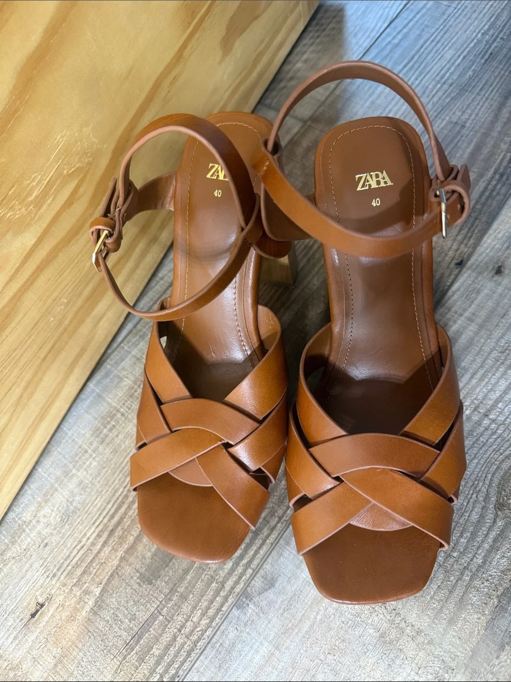 Zara stylish brown