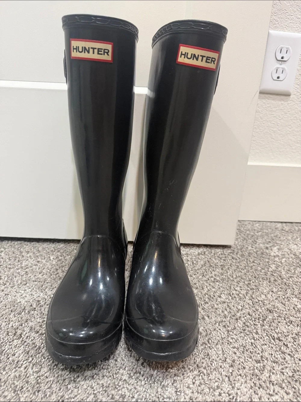 Hunter Women’s Gloss Black Tall Waterproof Rain Boots size 6