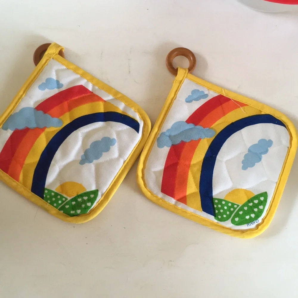🐠 2 handcrafted potholders with wooden rings