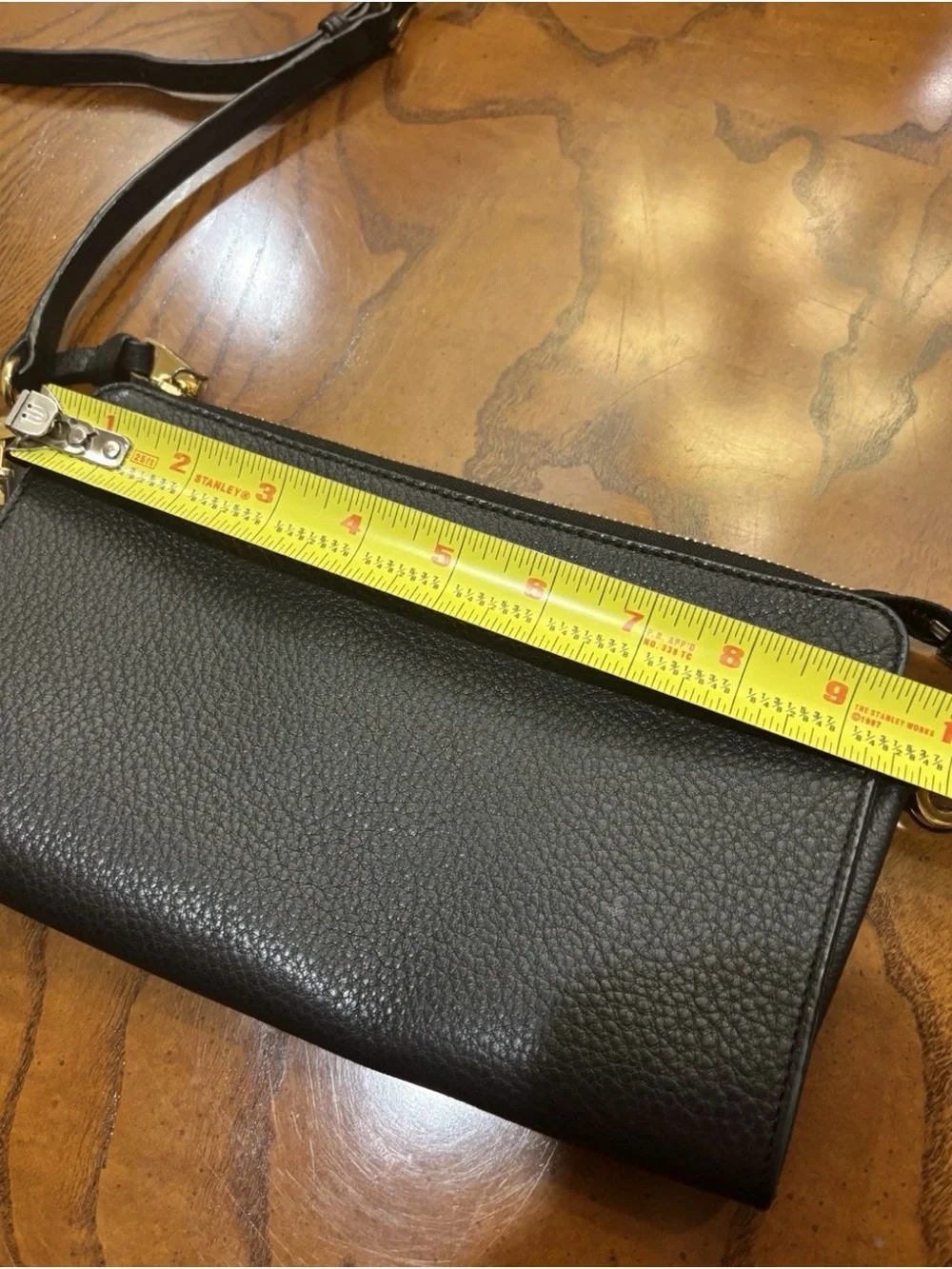 Tory Burch compact pebbled