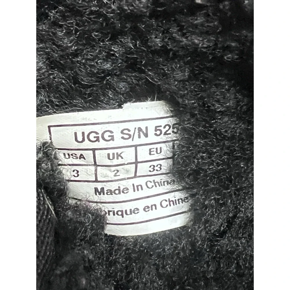 UGG classic short