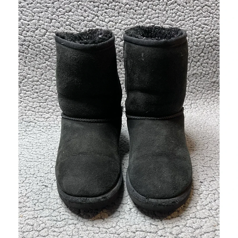 UGG classic short