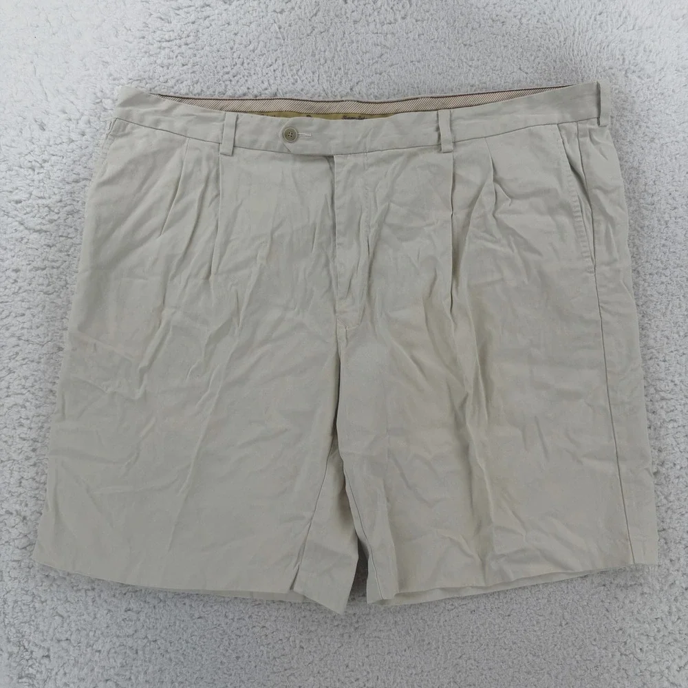 Tommy Bahama Shorts Mens 44 Beige Silk Pleated Chino 10 Inseam Casual Resort