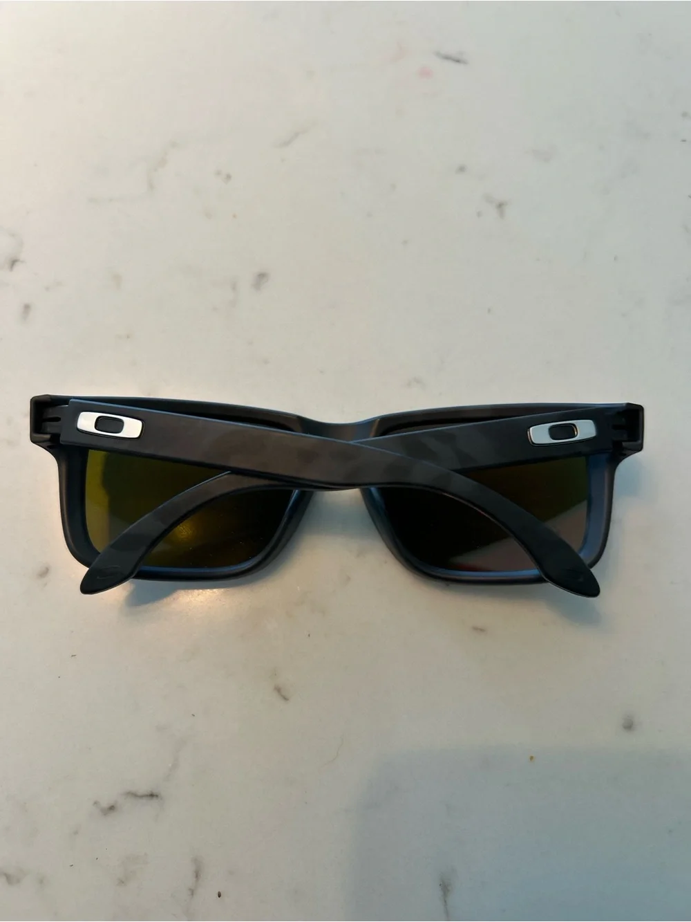 Oakley men sunglasses