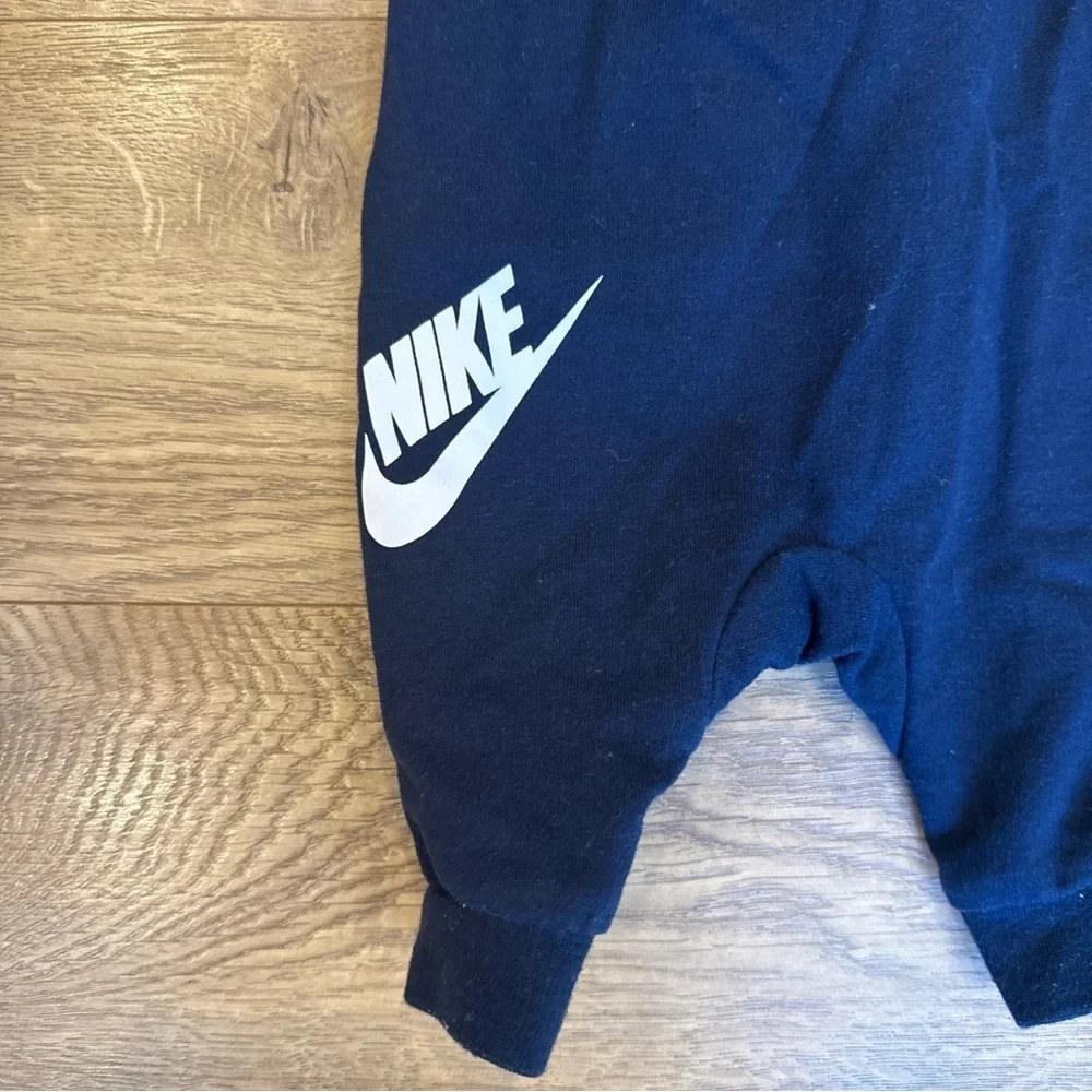 Nike cozy footie