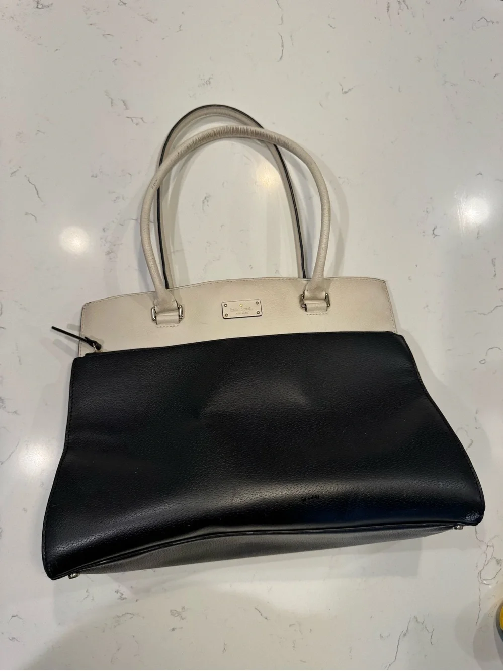 Kate Spade New York Grove Street Maeve black and white