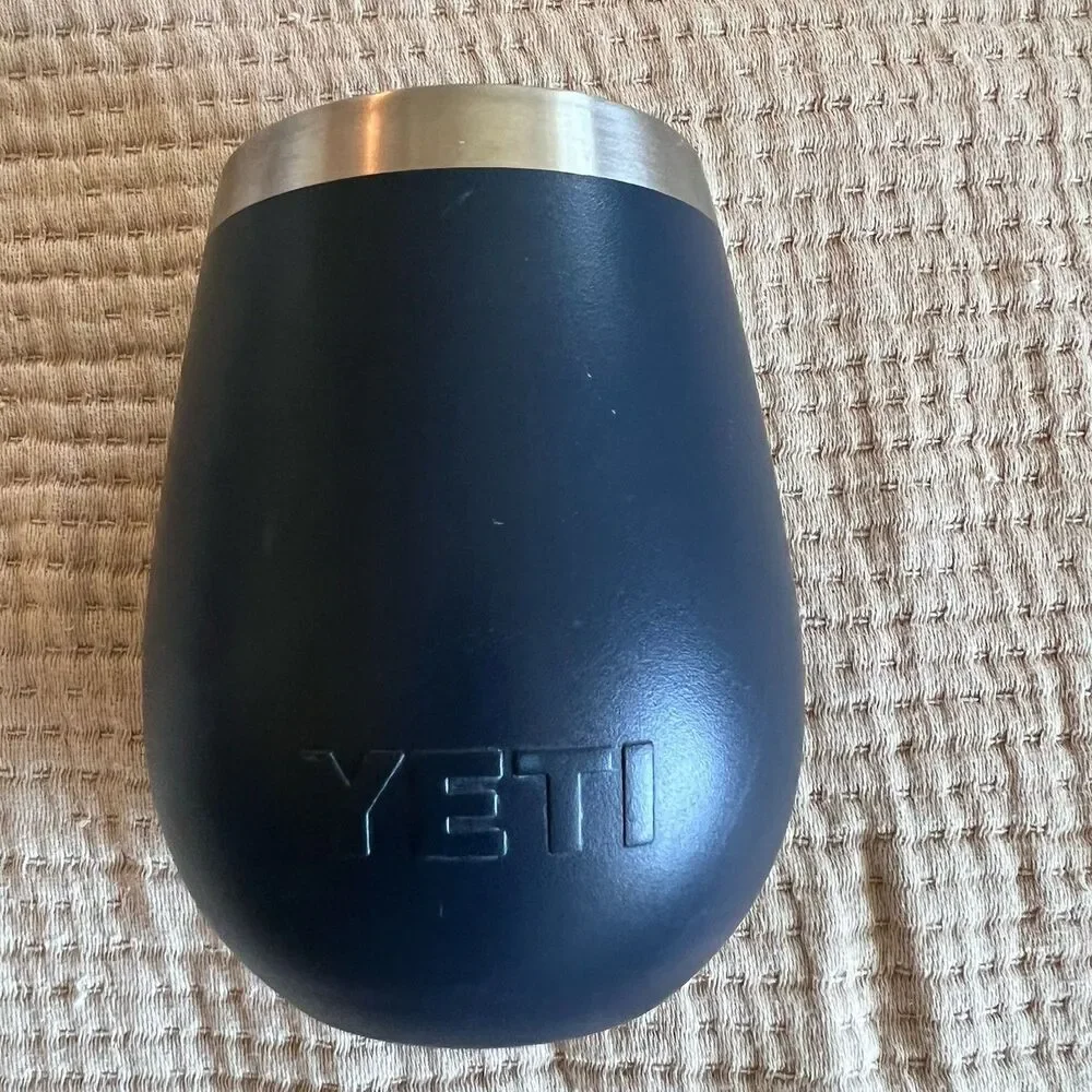 Yeti photos its measurements