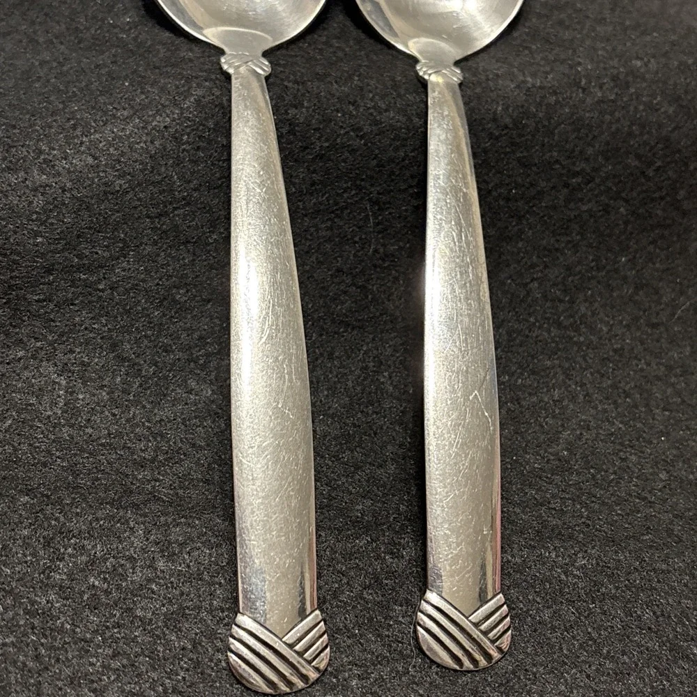 Oneida stainless view