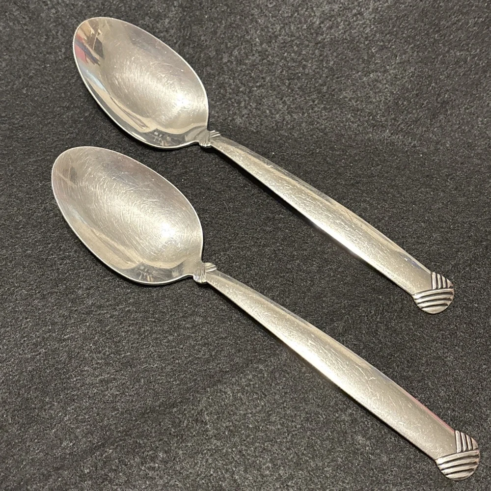 PAIR Oneida RATTAN Stainless  Silverware Serving Spoons  8 1/4