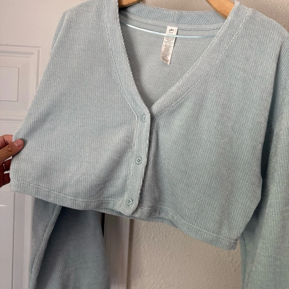 ALO Yoga soft cropped