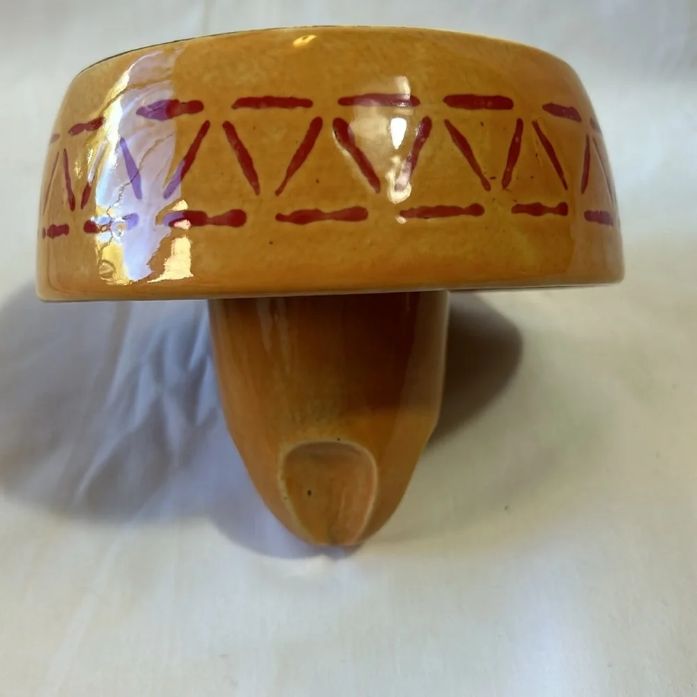 Simple Sombrero Hat Juicer