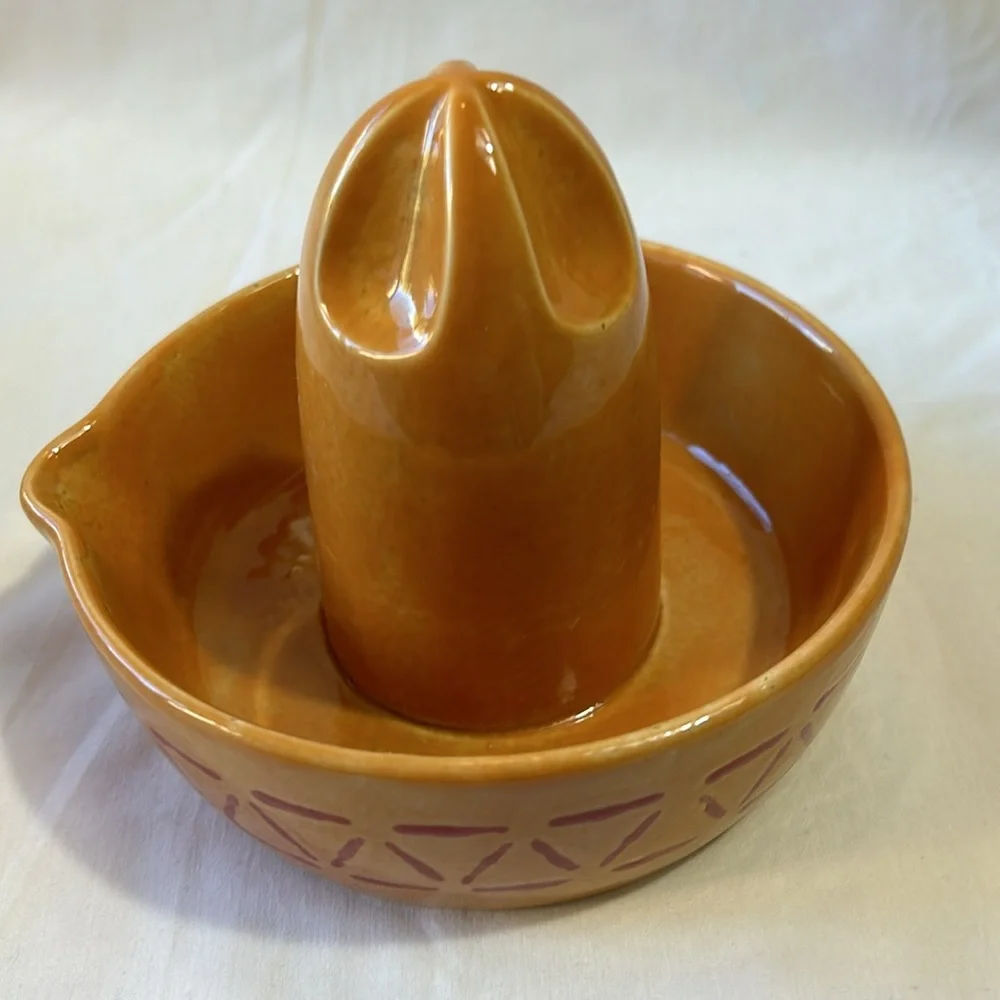 Simple Sombrero Hat Juicer