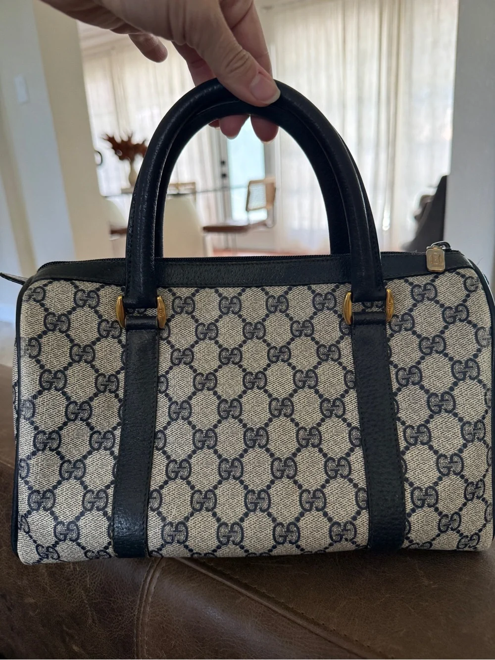 Gucci handle blue