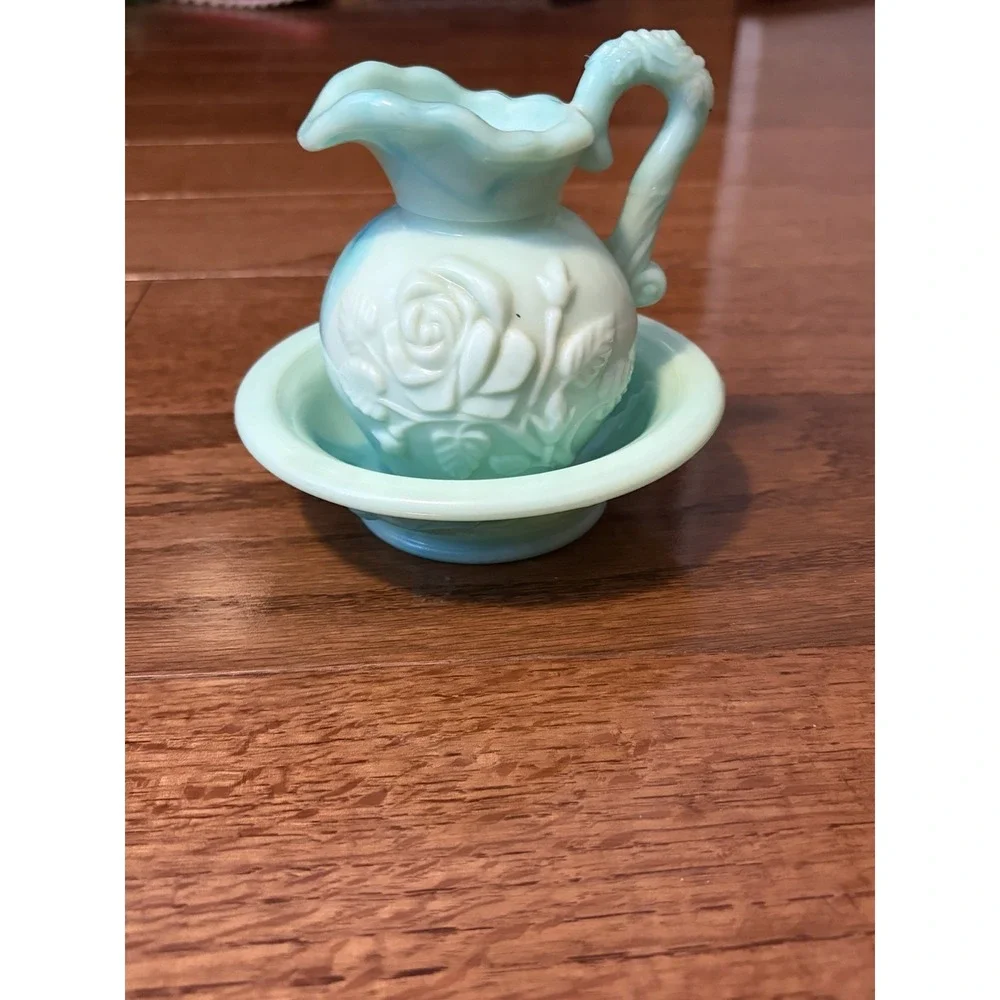 Avon rose glass