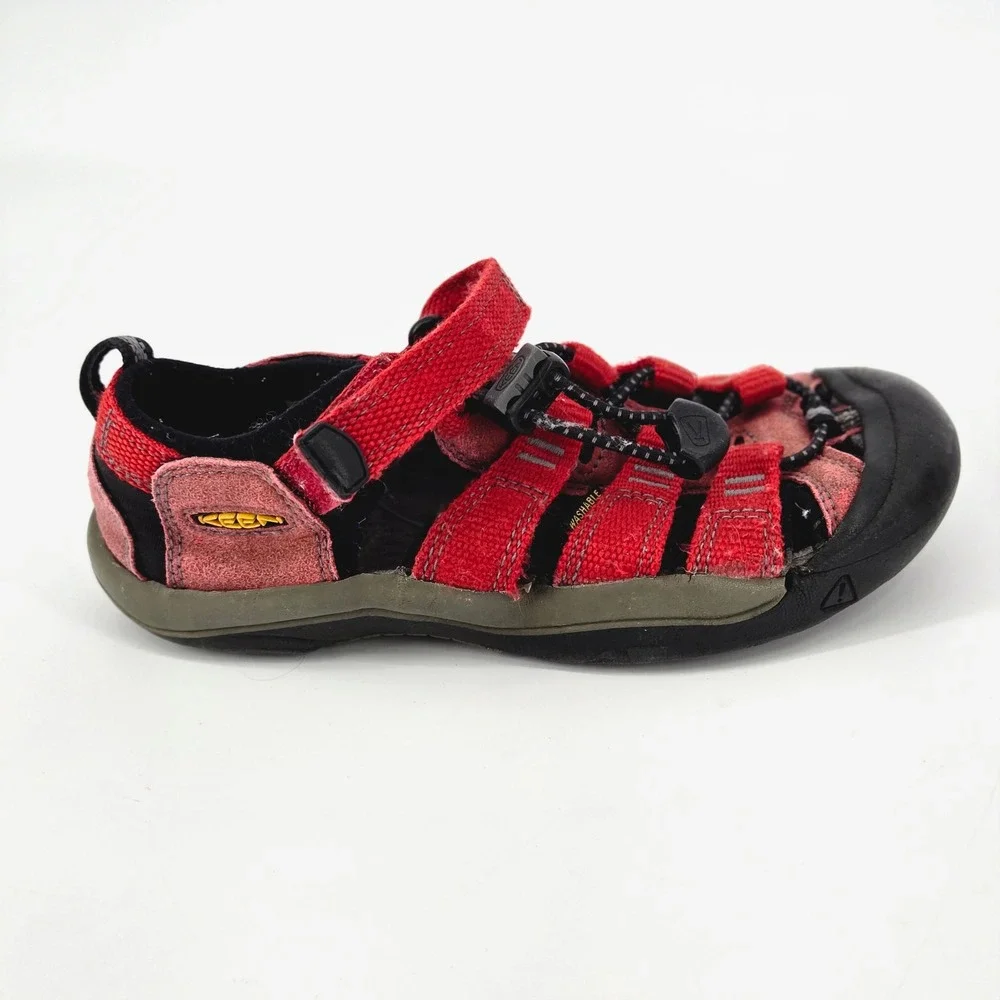 KEEN Newport H2 Kids 13 Red Black Wide Toe Box Waterproof Camp Hiking Sandals