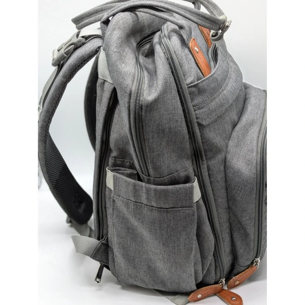 BabbleRoo width excellent compartment