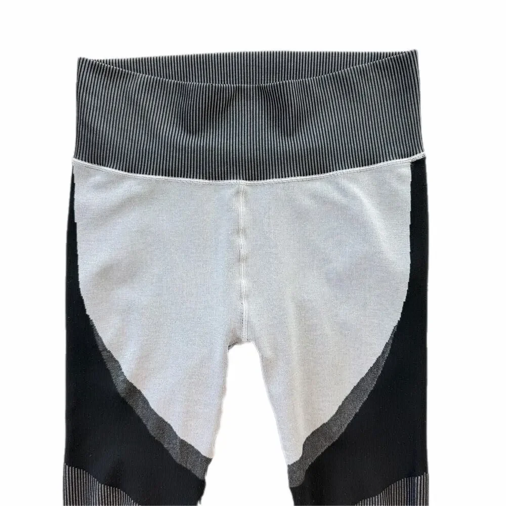 ALO Yoga size large