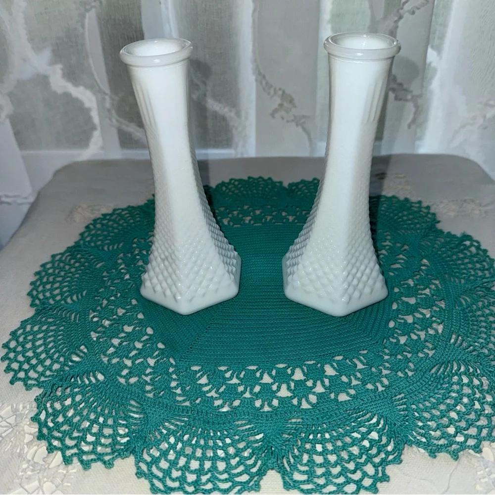 E.O. Brody vintage hobnail