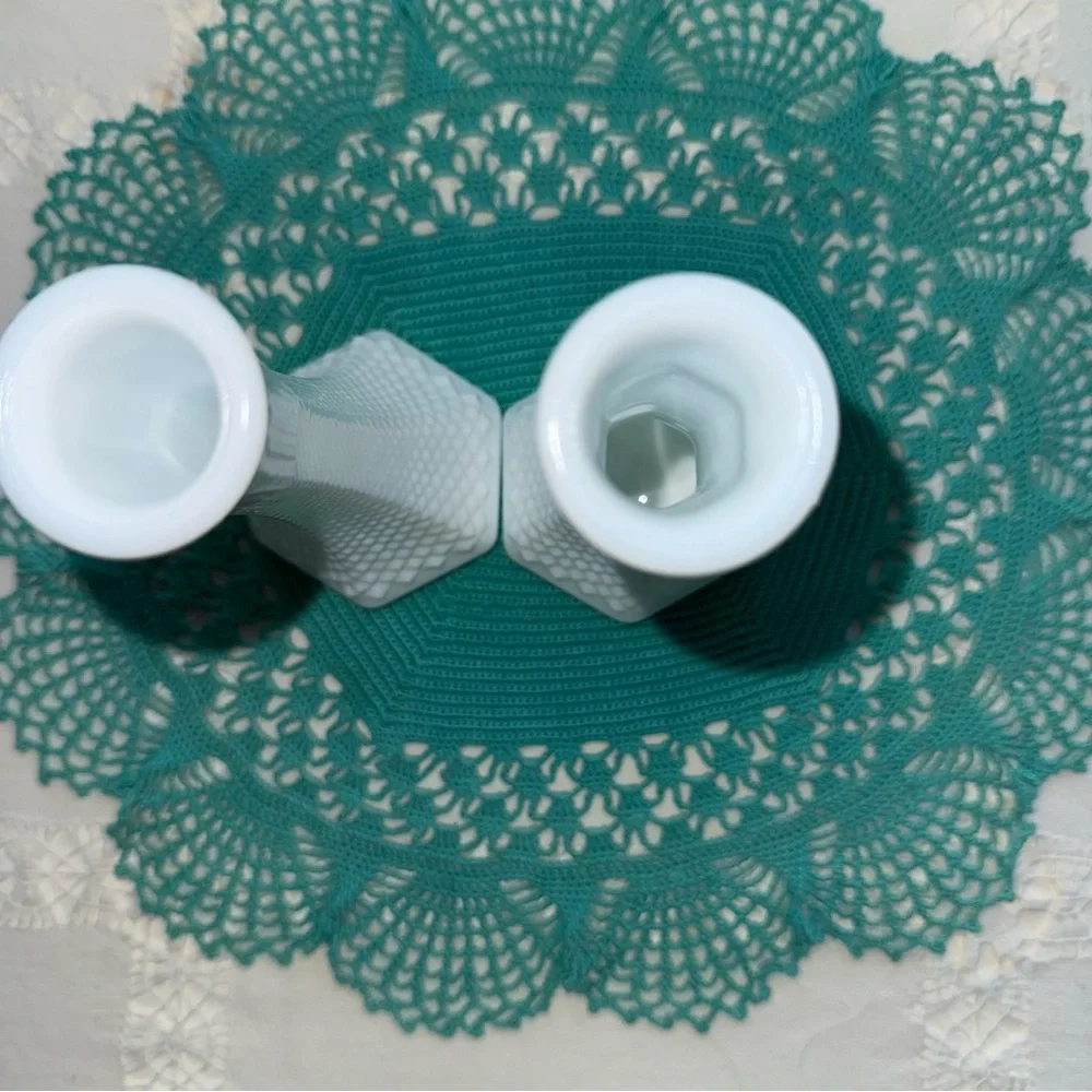 E.O. Brody vintage hobnail