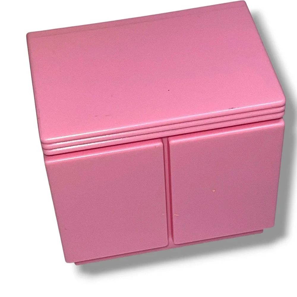 Vintage‎ Mattel 1987 Pink Living Room Chair And Cabinet