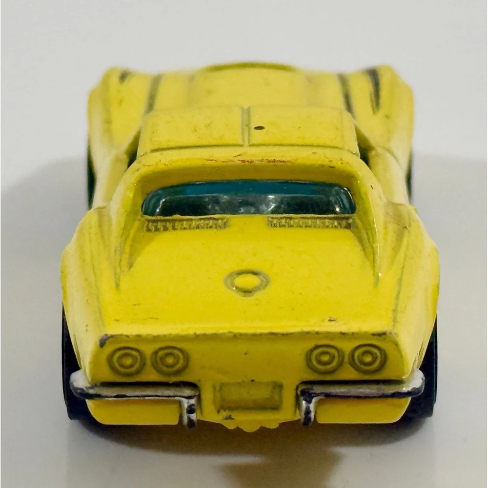 Hot Wheels 69 Corvette 1/64 Yellow Diecast Stingray Muscle Car