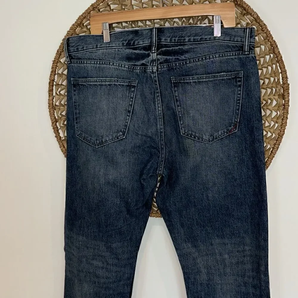 Banana Republic opening new jeans
