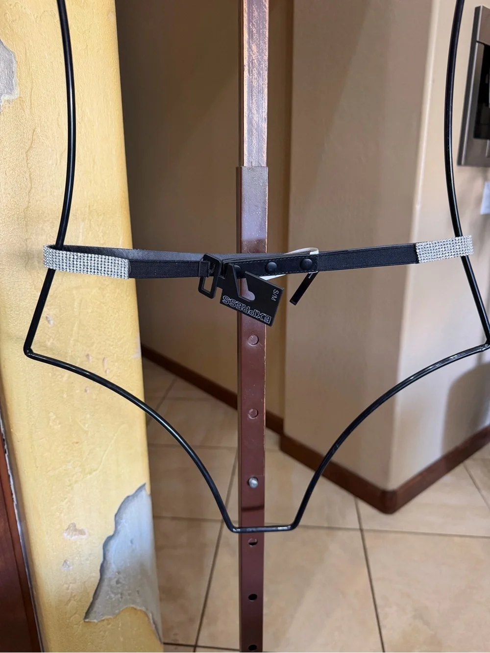 Express wall mountable