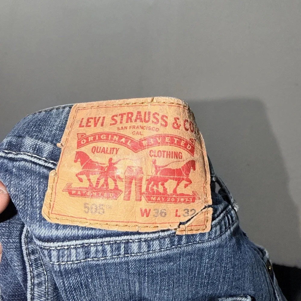 Levis freshener accurately
