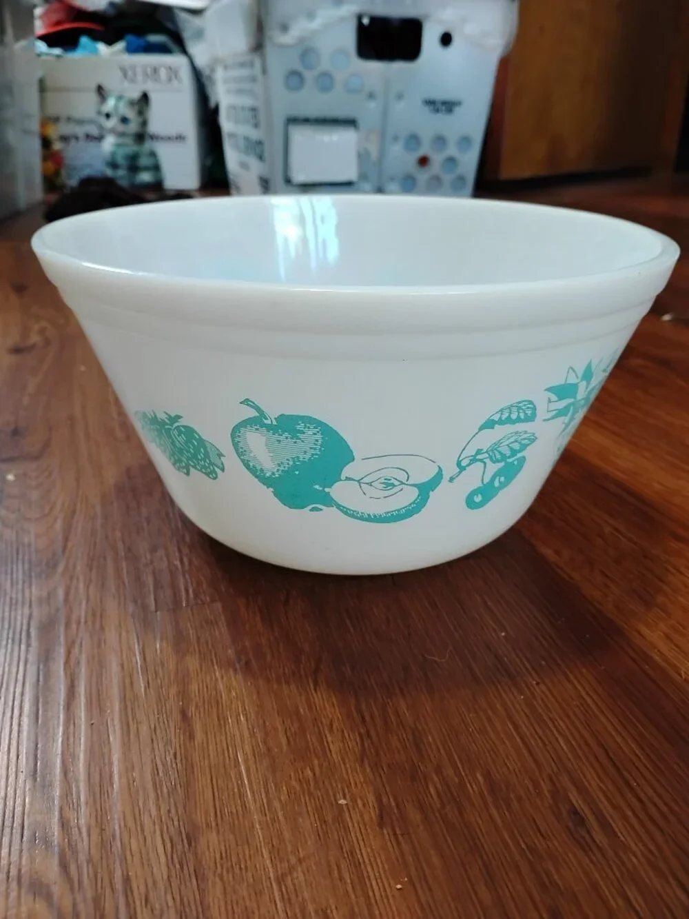 Vintage Federal Milk Glass Fruit Fare Mixing Bowl 9