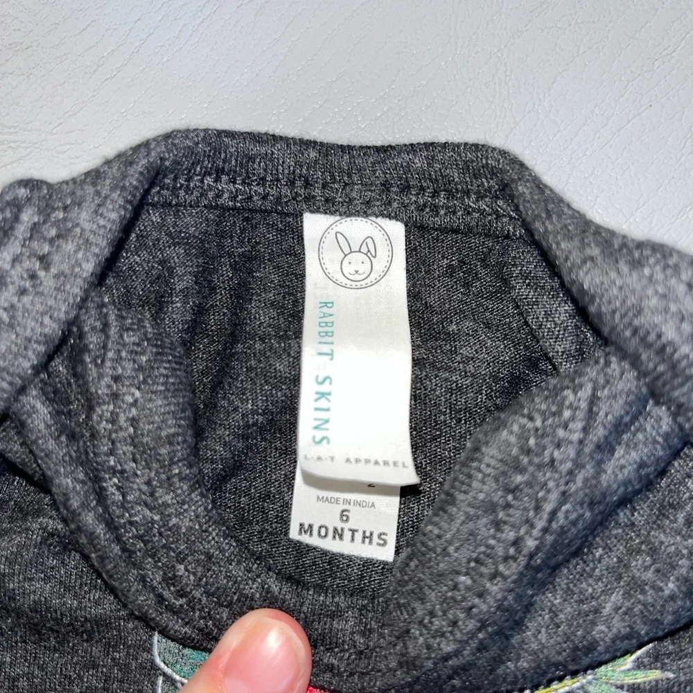Rabbit Skins wear charcoal