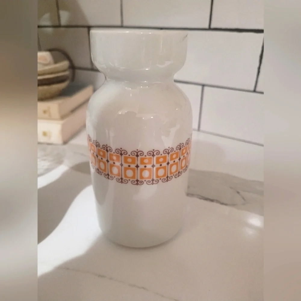 Alfoldi porcelain Hungary vase