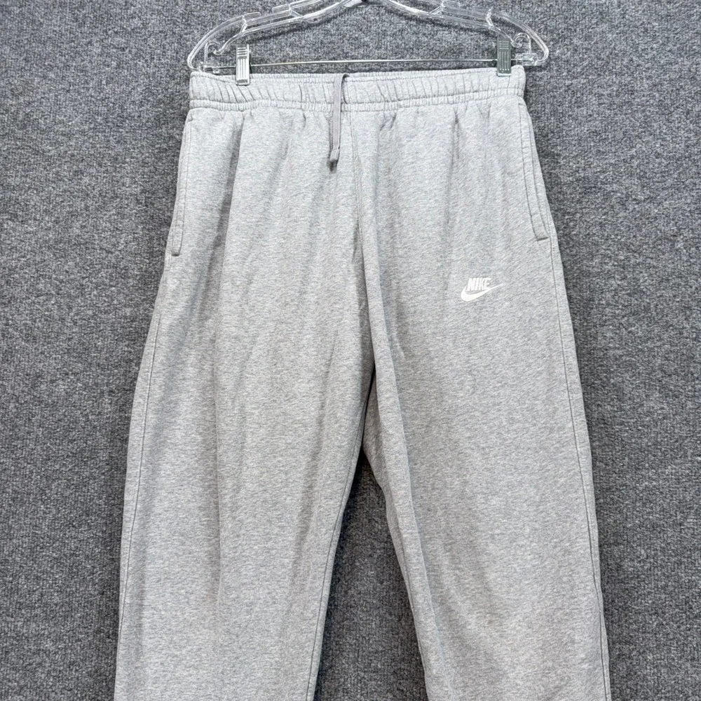 Nike these sportswear