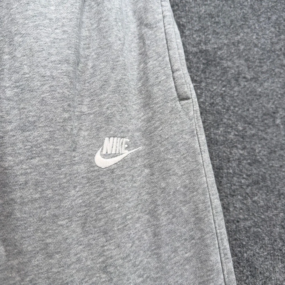 Nike these sportswear