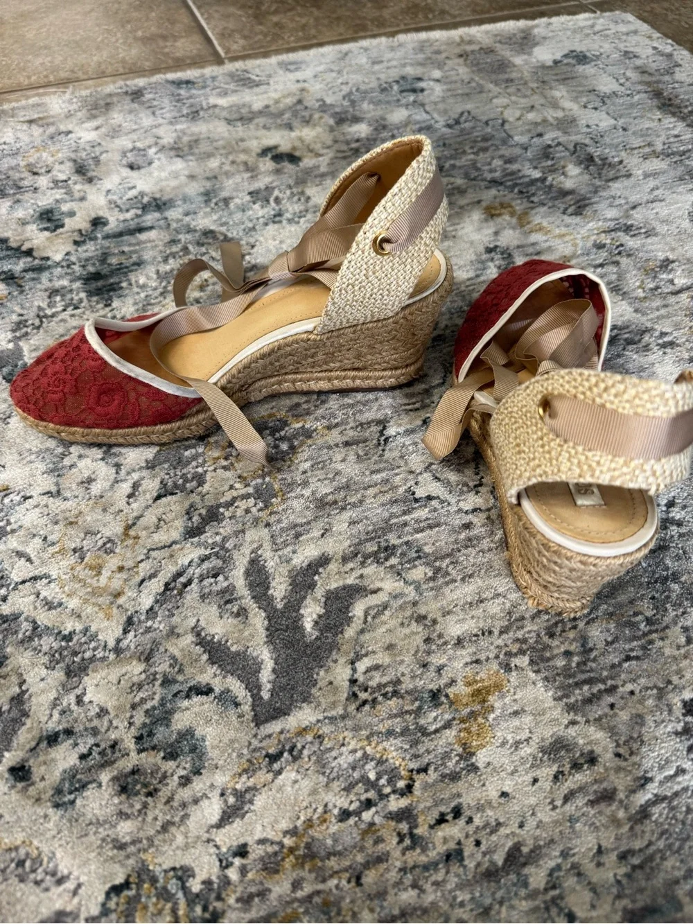 SCHUTZ delicate red