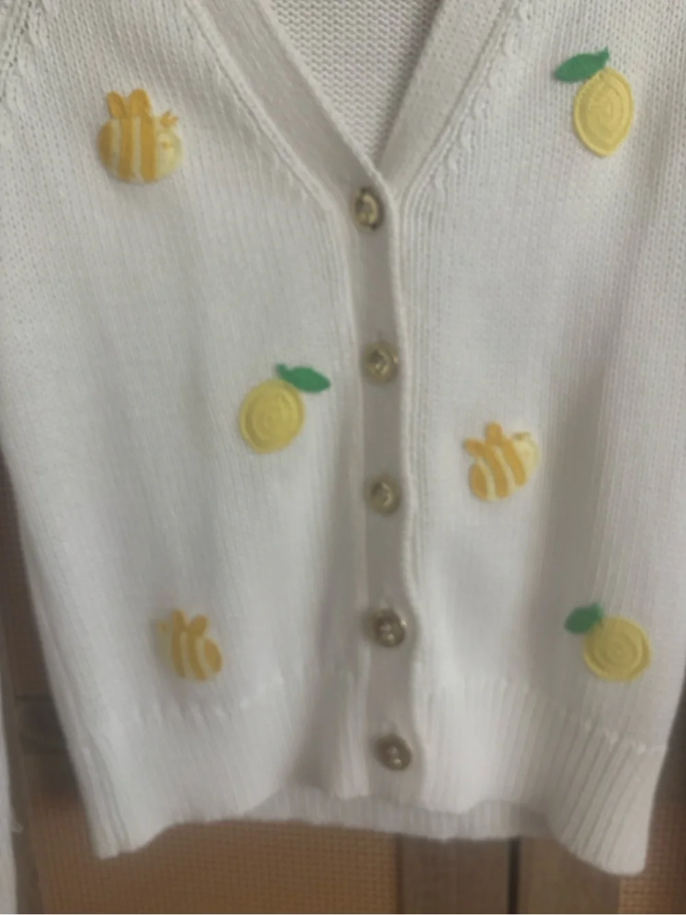 Lilly Pulitzer white v‑neck