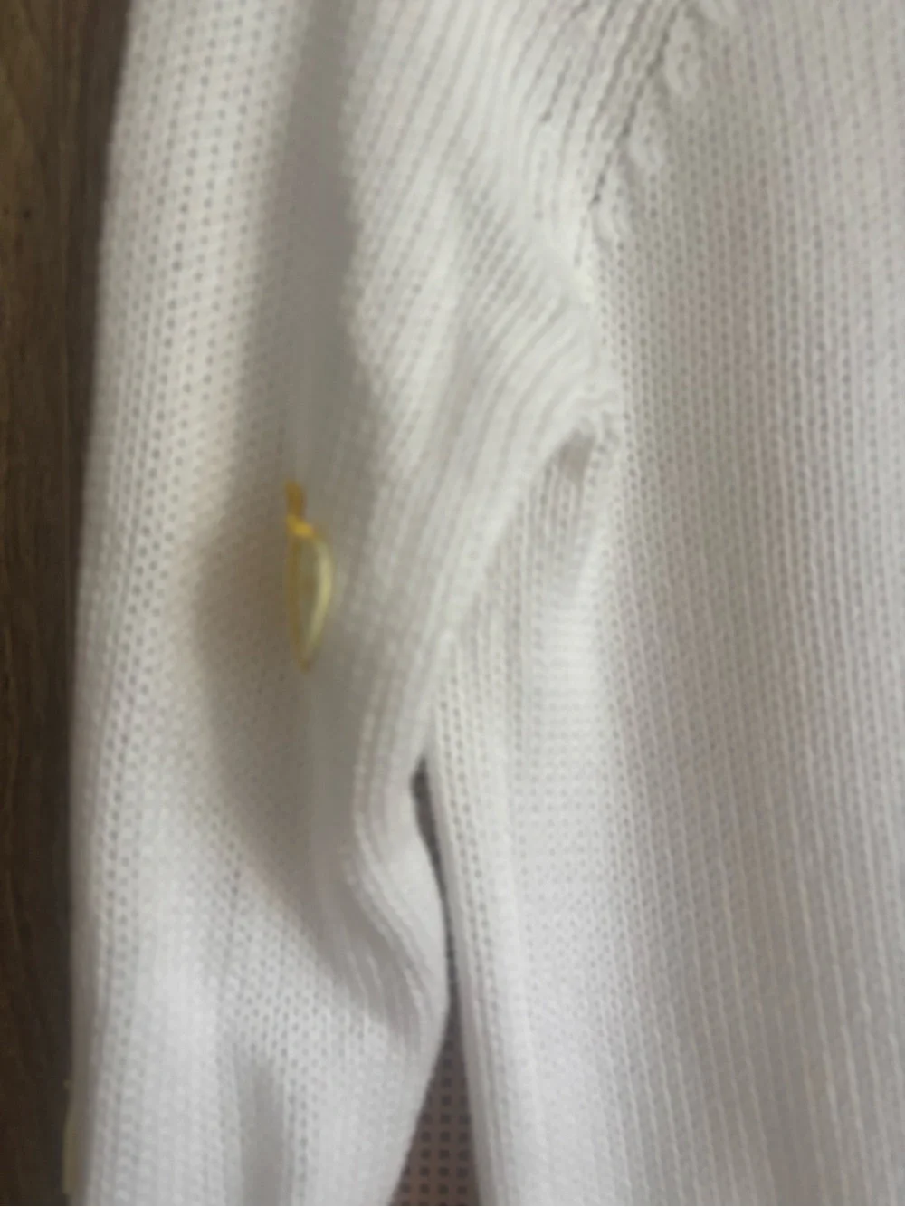 Lilly Pulitzer white v‑neck
